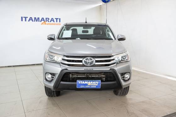 TOYOTA HILUX 2.8 SRX 4X4 CD 16V DIESEL 4P AUTOMÁTICO TOYOTA HILUX 2.8 SRX 4X4 CD 16V DIESEL 4P AUTOMÁTICO